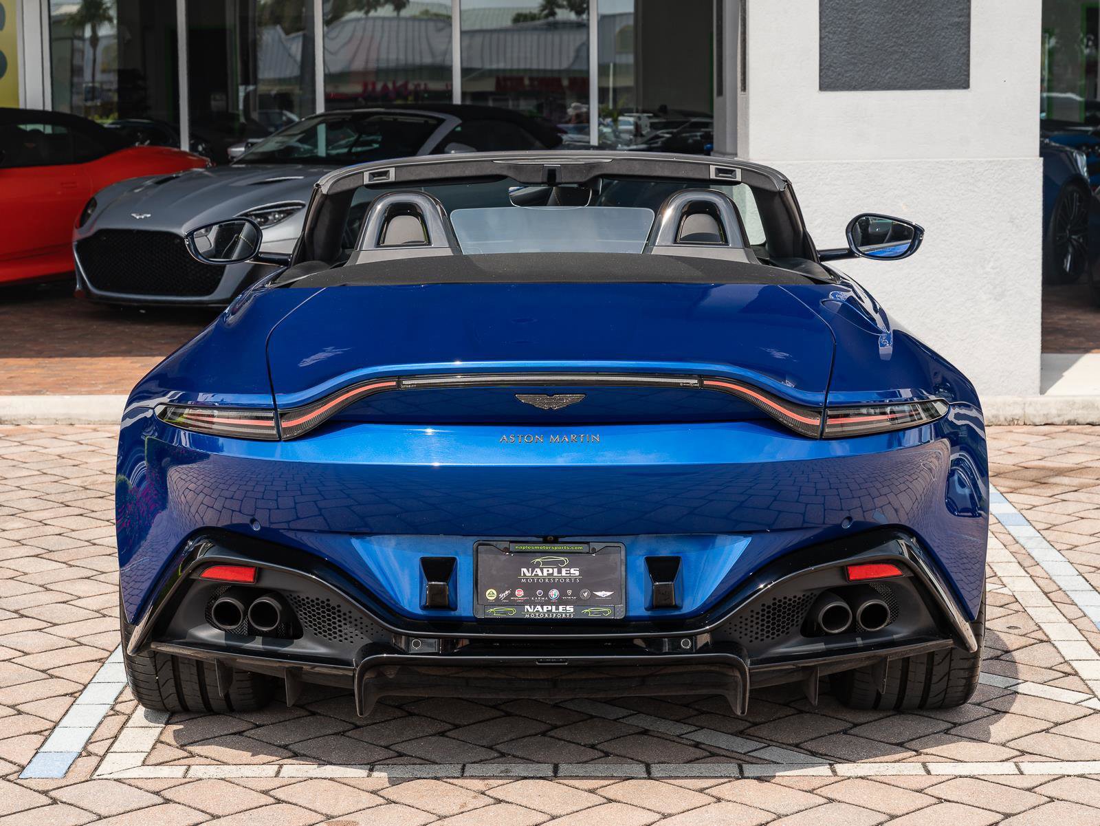 Used 2021 Aston Martin V8 Vantage Roadster image 41