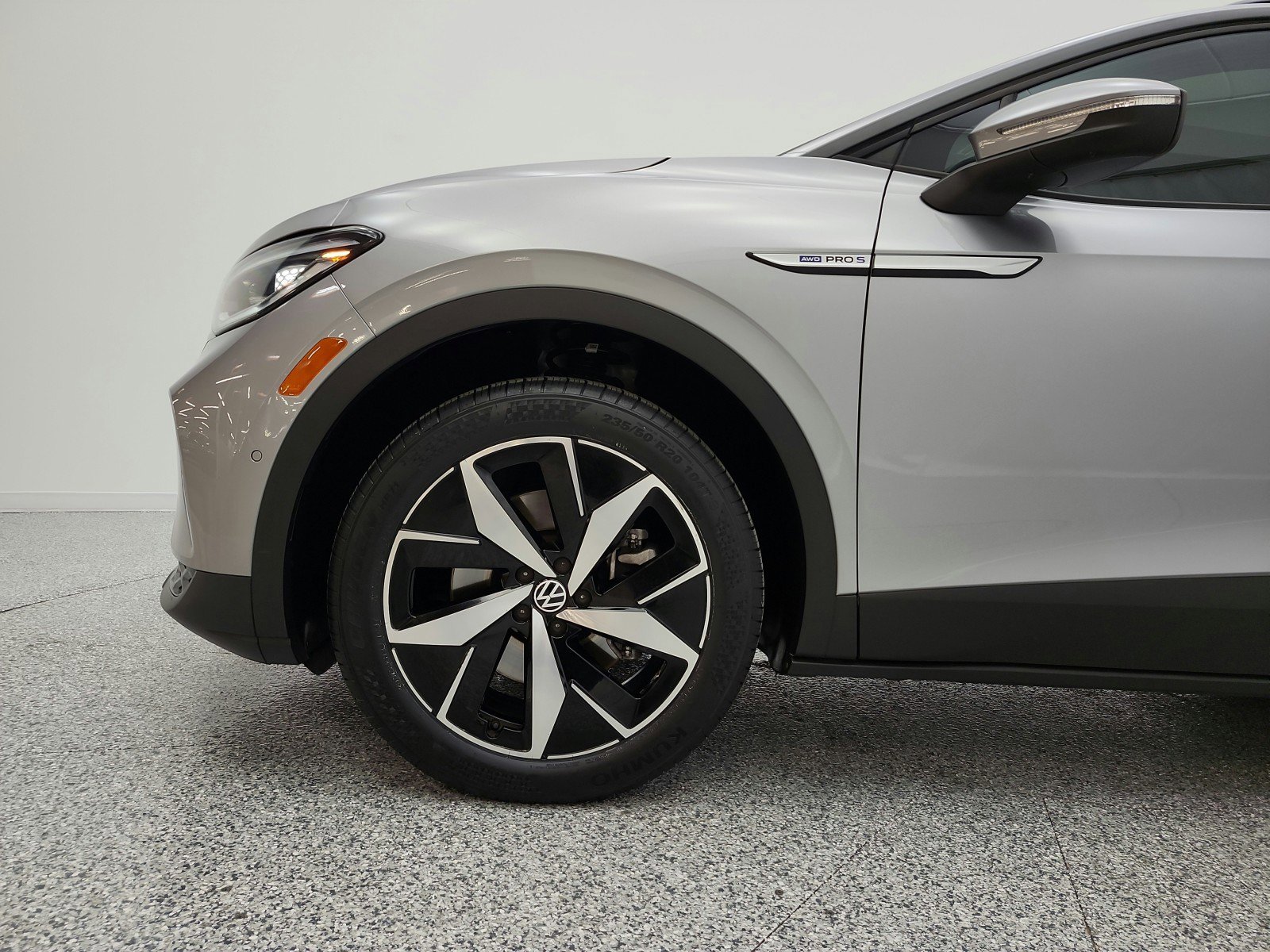 Used 2023 Volkswagen ID.4 Pro S AWD/4WD image 29