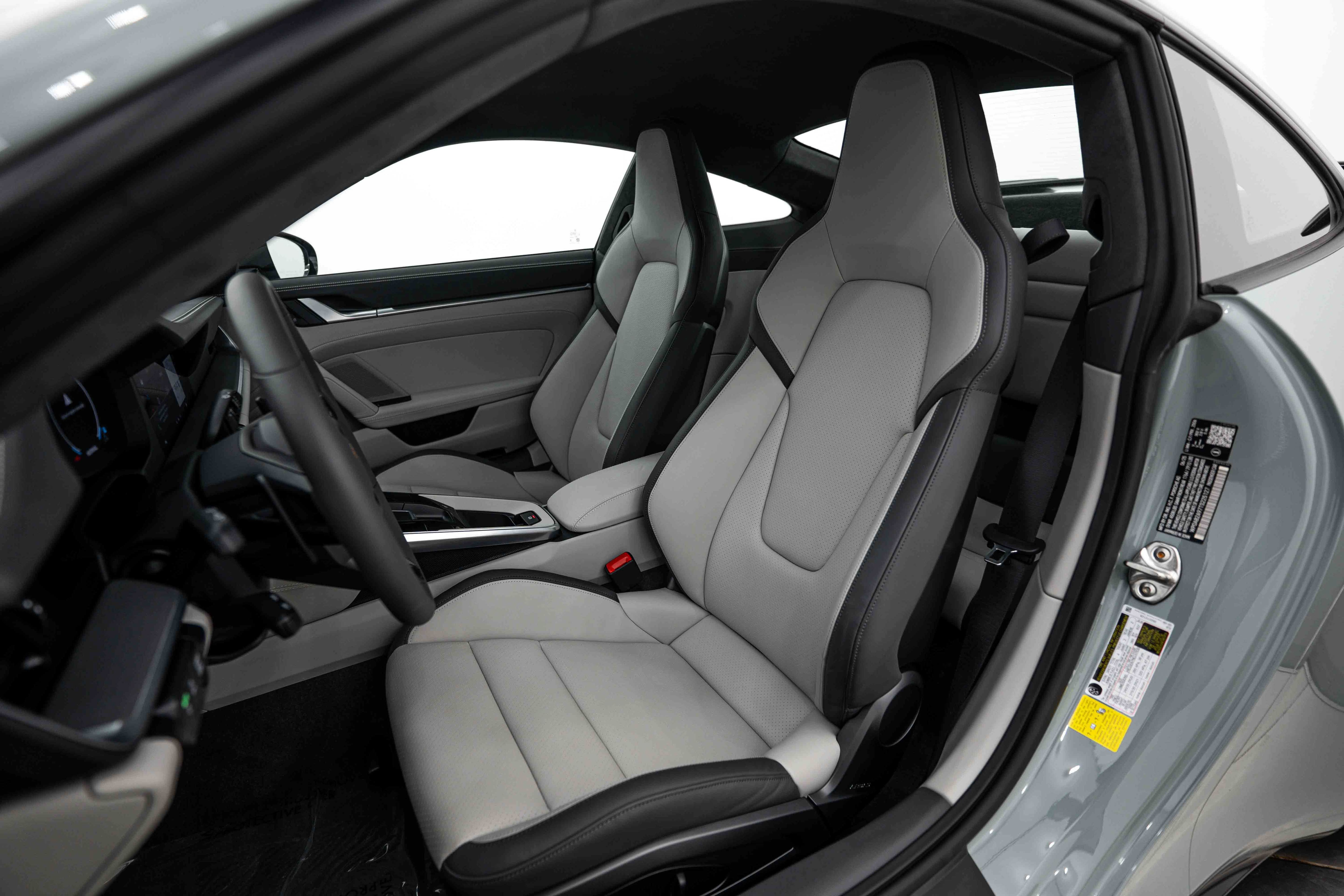 Certified 2026 Porsche 911 Carrera GTS RWD image 5