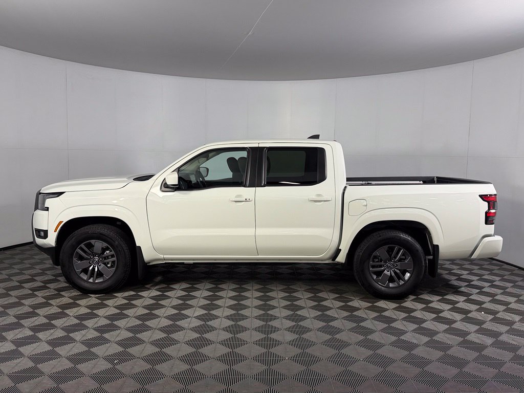 Used 2025 Nissan Frontier SV w/ SV Convenience Package RWD image 10