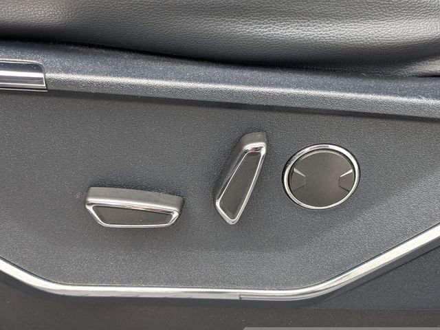 Used 2021 Ford F150 Lariat w/ Trailer Tow Package image 20