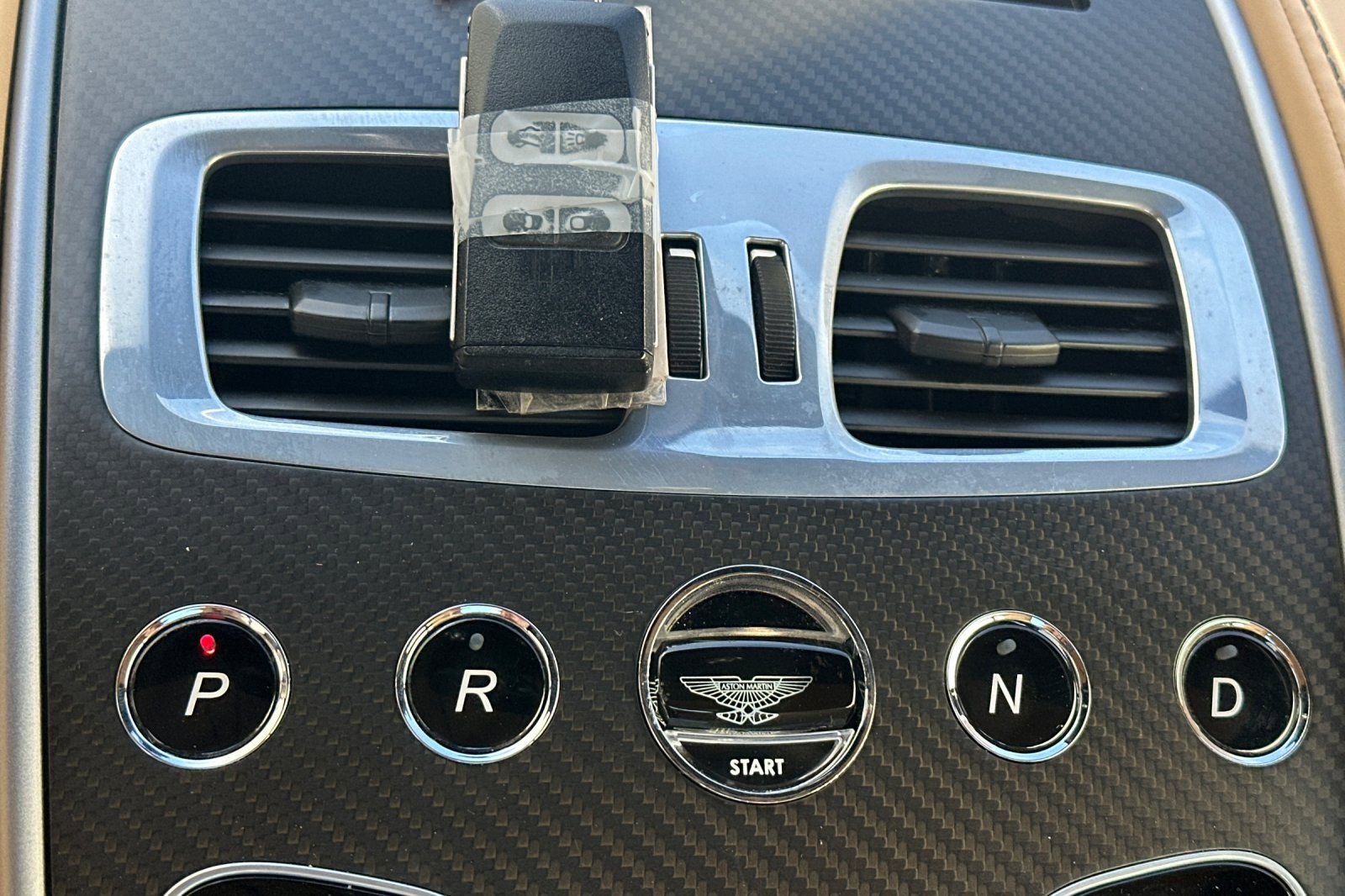 Used 2014 Aston Martin Vanquish Coupe image 10
