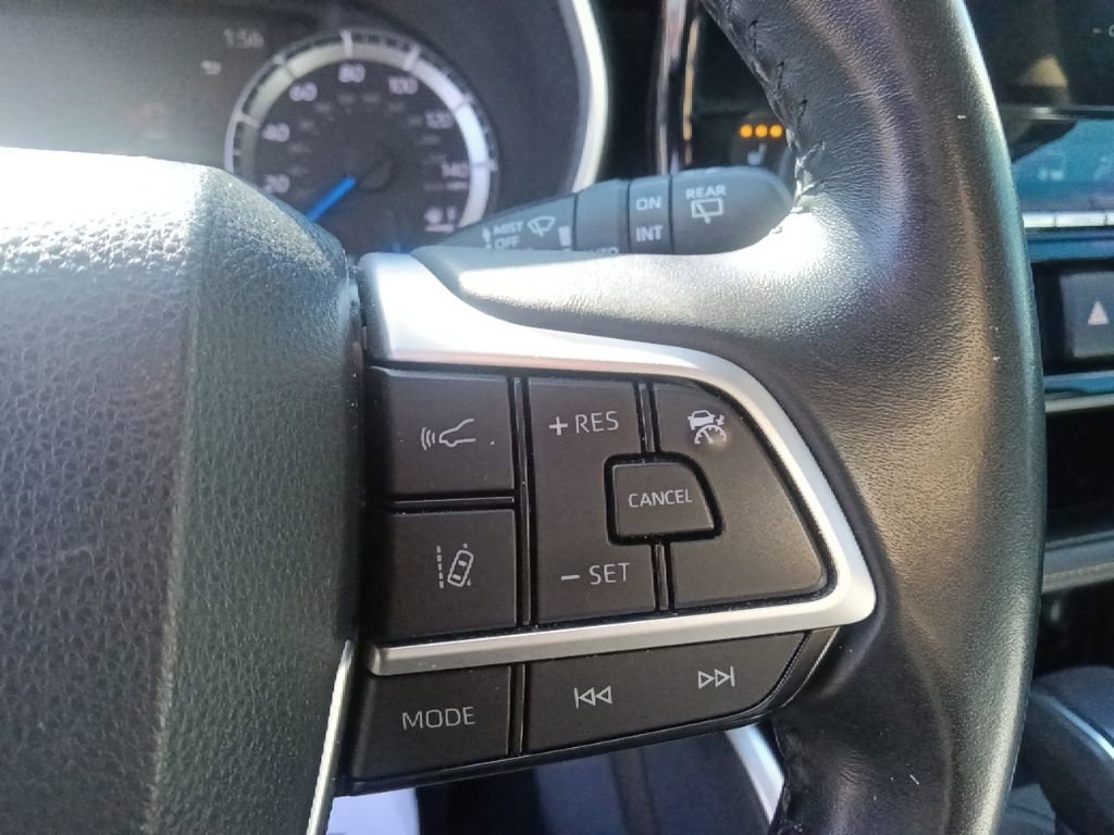 Used 2023 Toyota Highlander Bronze Edition image 19