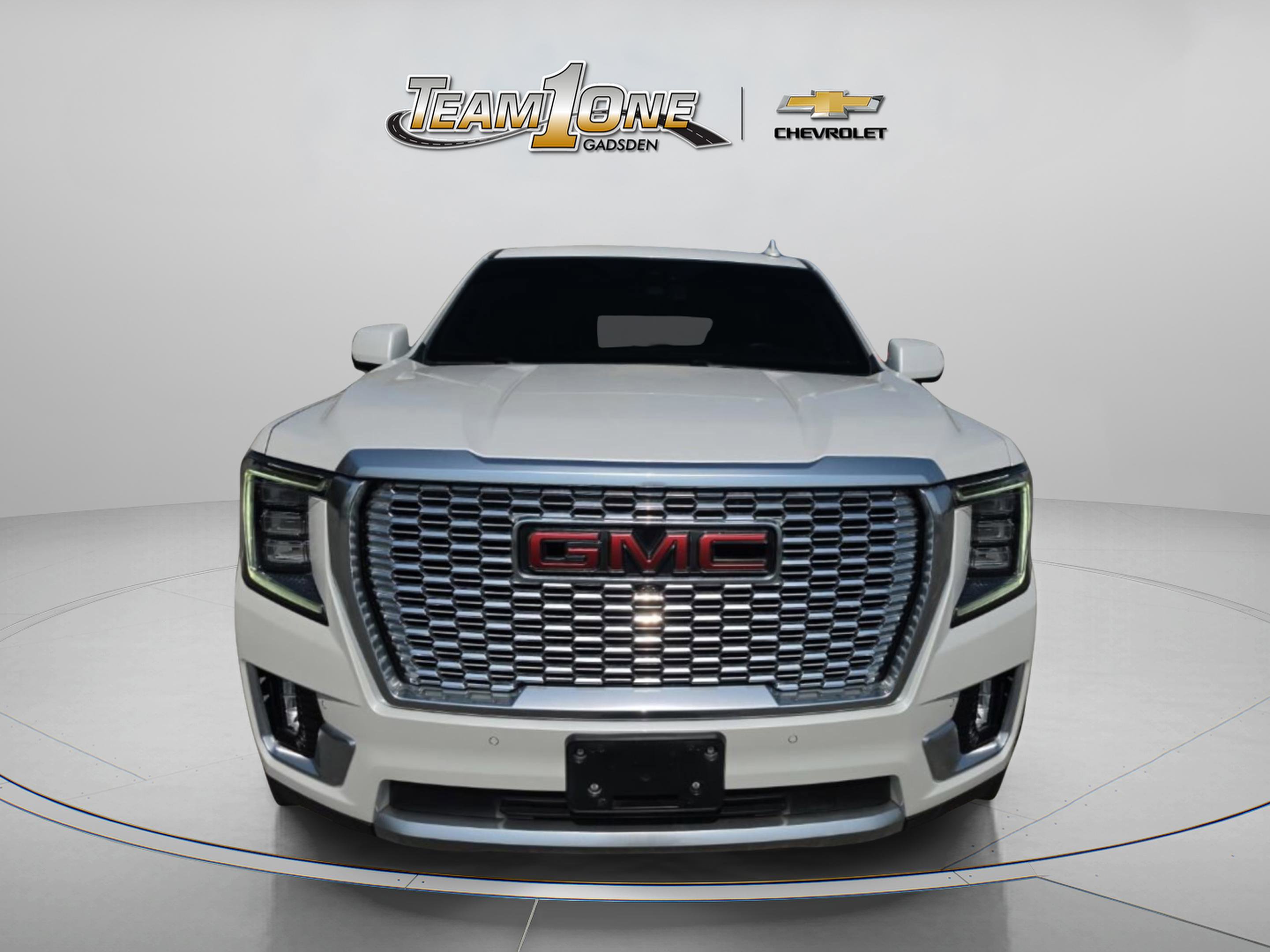 Used 2021 GMC Yukon Denali w/ LPO, Illumination Package image 2