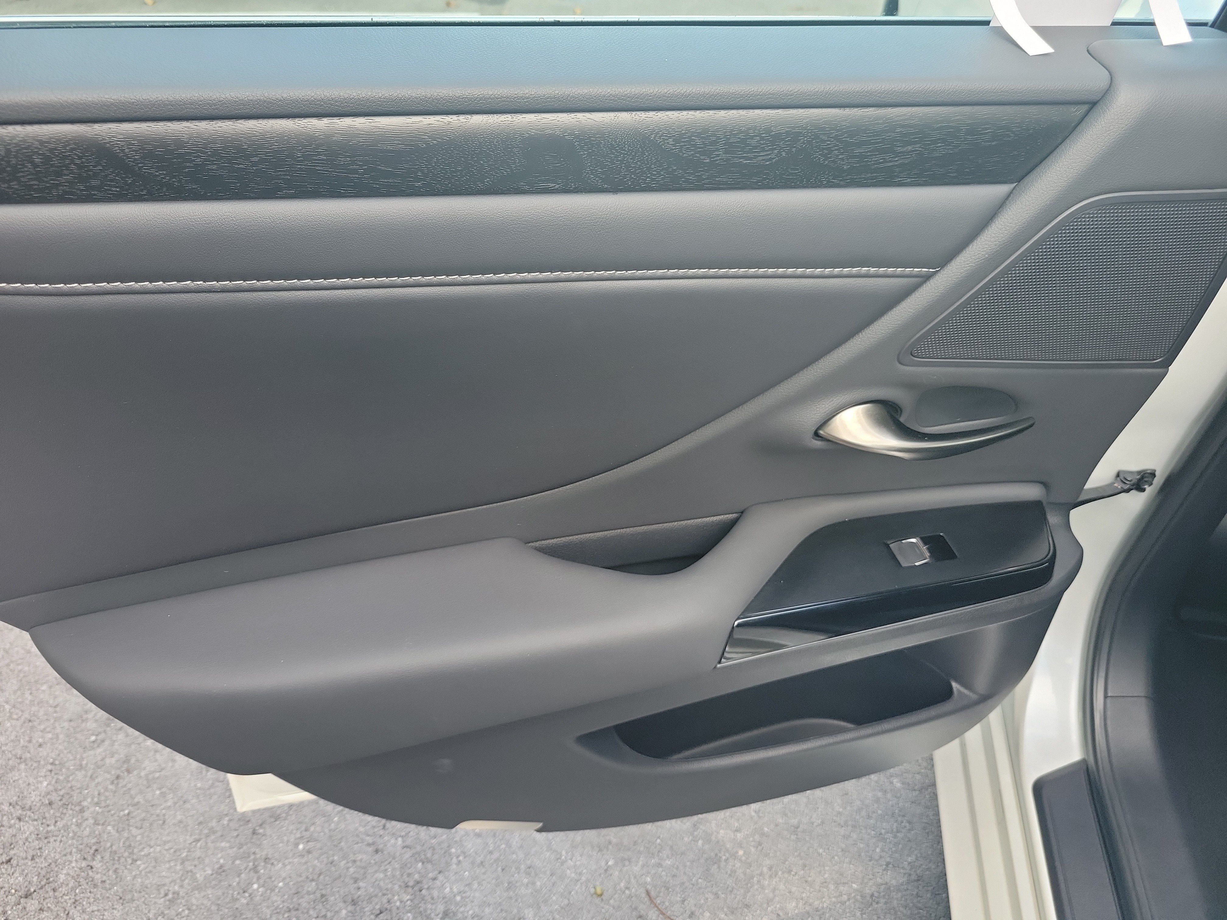 Certified 2024 Lexus ES 350 w/ Premium Package FWD image 11