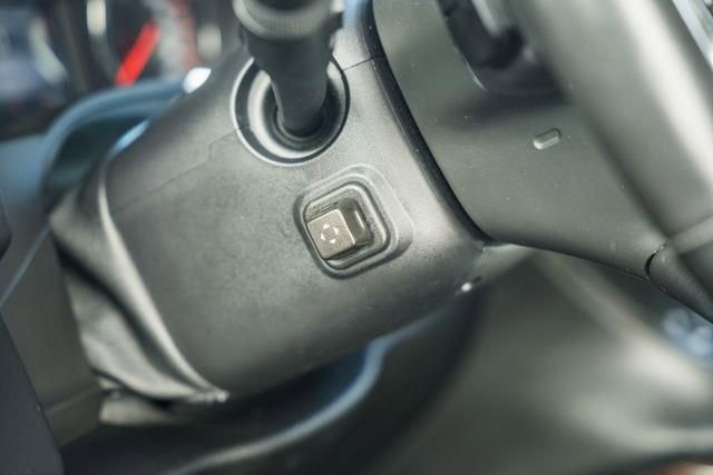 Used 2016 GMC Yukon SLT w/ Open Road Package image 46