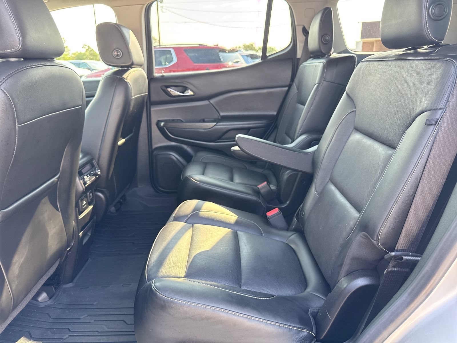 Used 2019 GMC Acadia SLT FWD image 24