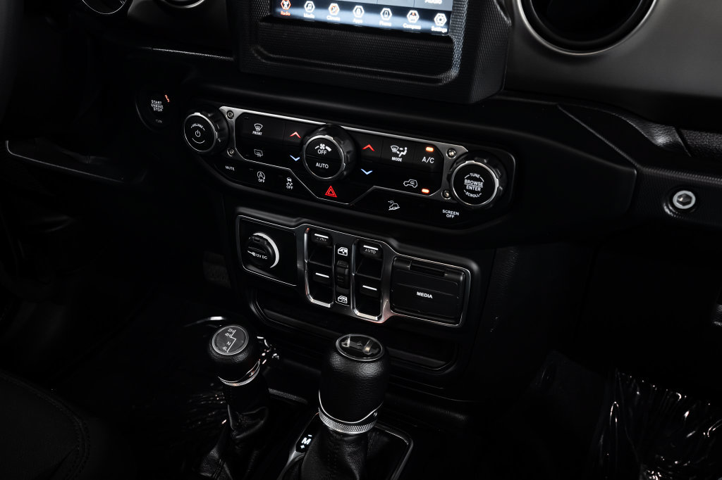 Used 2019 Jeep Wrangler Unlimited Sport S AWD/4WD image 24