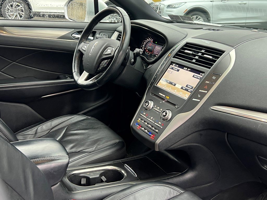 Used 2017 Lincoln MKC Reserve image 12