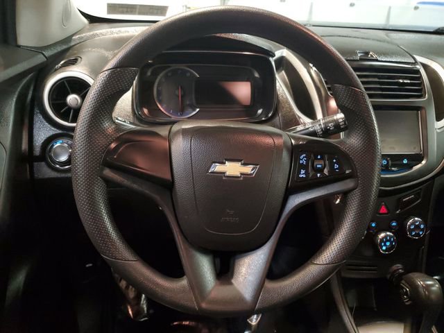 Used 2016 Chevrolet Trax LS AWD/4WD image 16