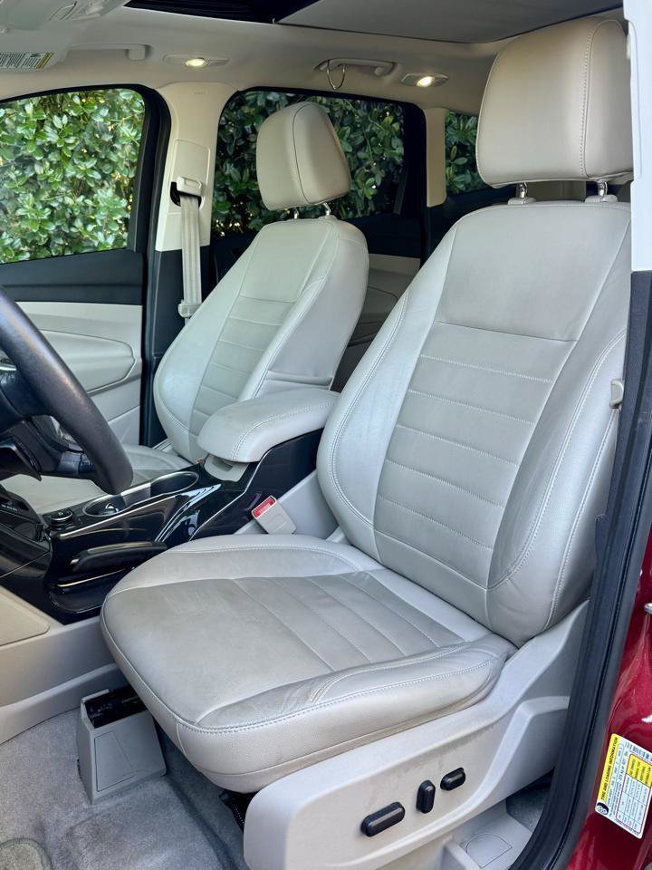 Used 2014 Ford Escape Titanium w/ Equipment Group 401A FWD image 14