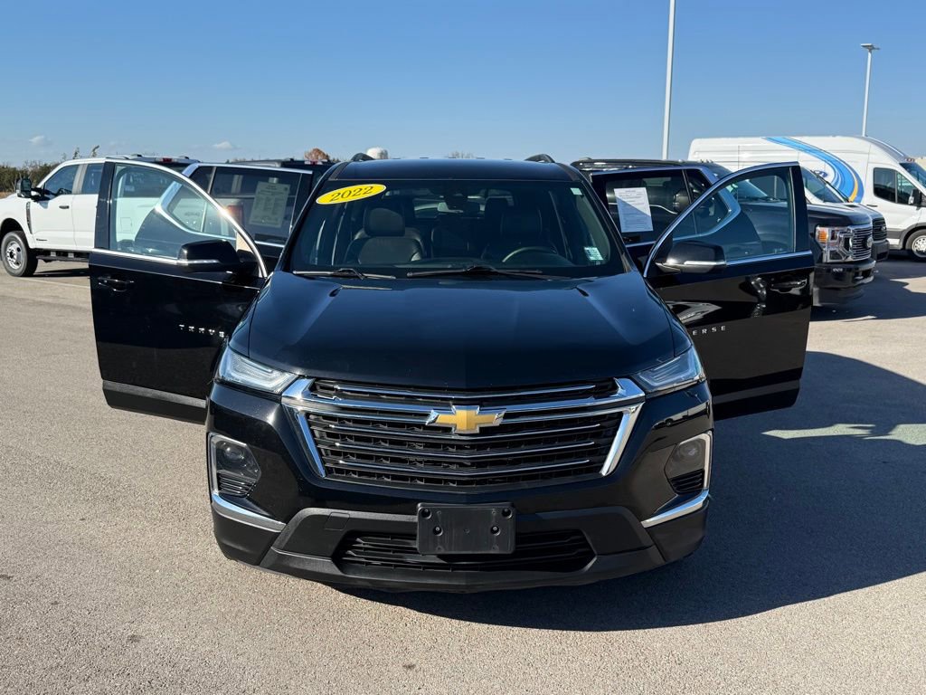 Used 2022 Chevrolet Traverse LT image 23
