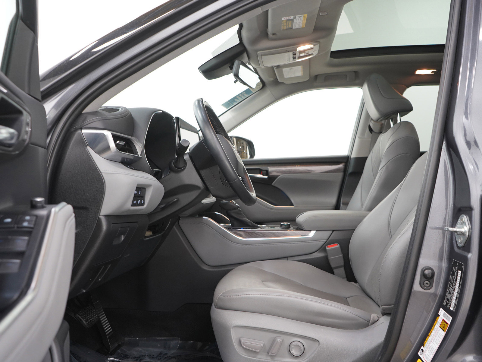 Used 2021 Toyota Highlander Platinum AWD/4WD image 25