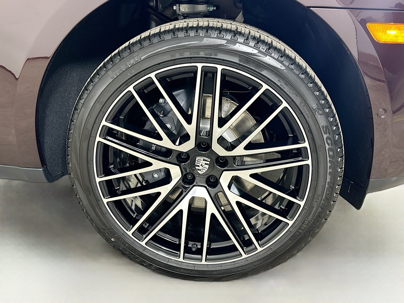 New 2026 Porsche Macan AWD/4WD image 10