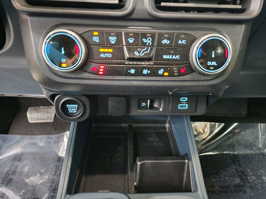 Used 2024 Ford Maverick Lariat w/ Black Appearance Package image 21