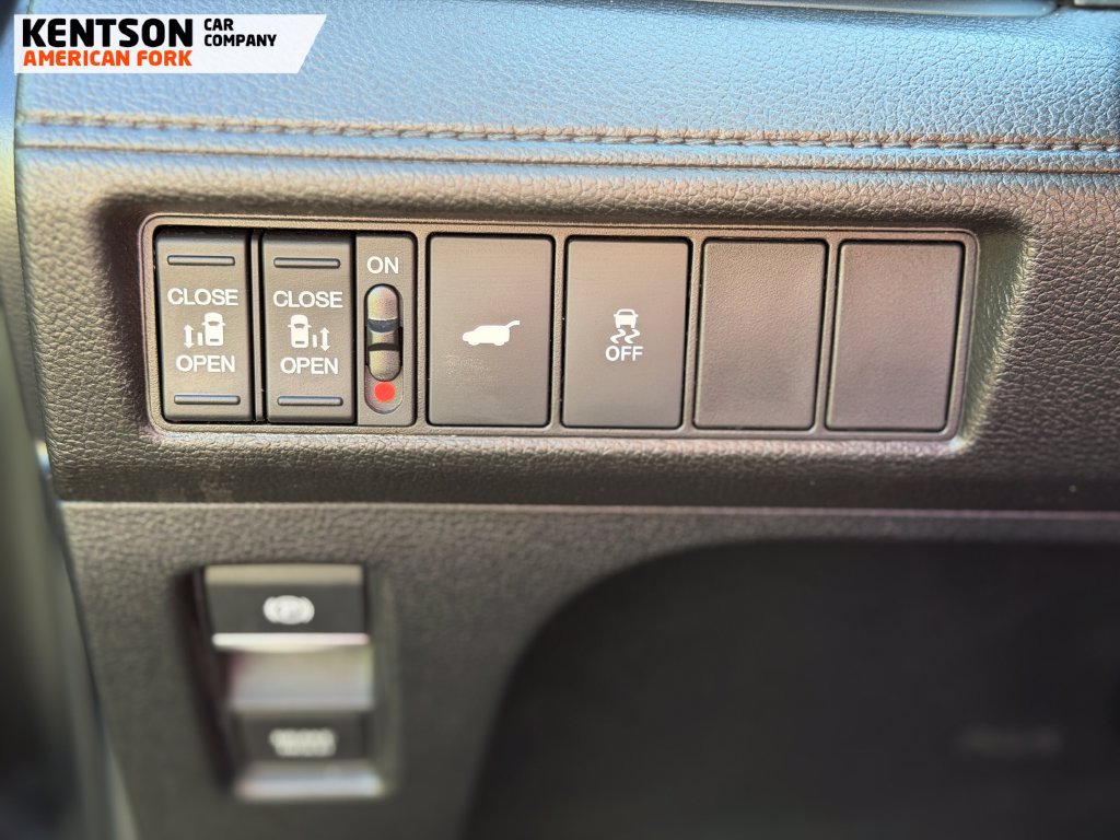 Used 2025 Honda Odyssey EX-L image 17