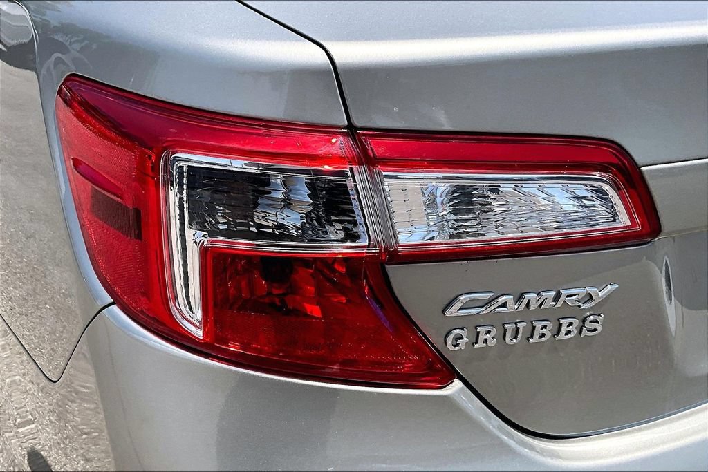 Used 2014 Toyota Camry LE FWD image 39