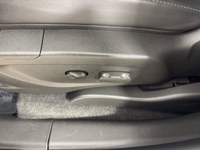 Used 2020 Buick Encore Preferred w/ Safety Package AWD/4WD image 17