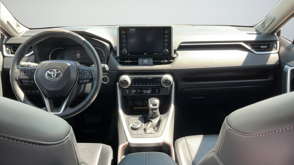 Used 2020 Toyota RAV4 Limited AWD/4WD image 7