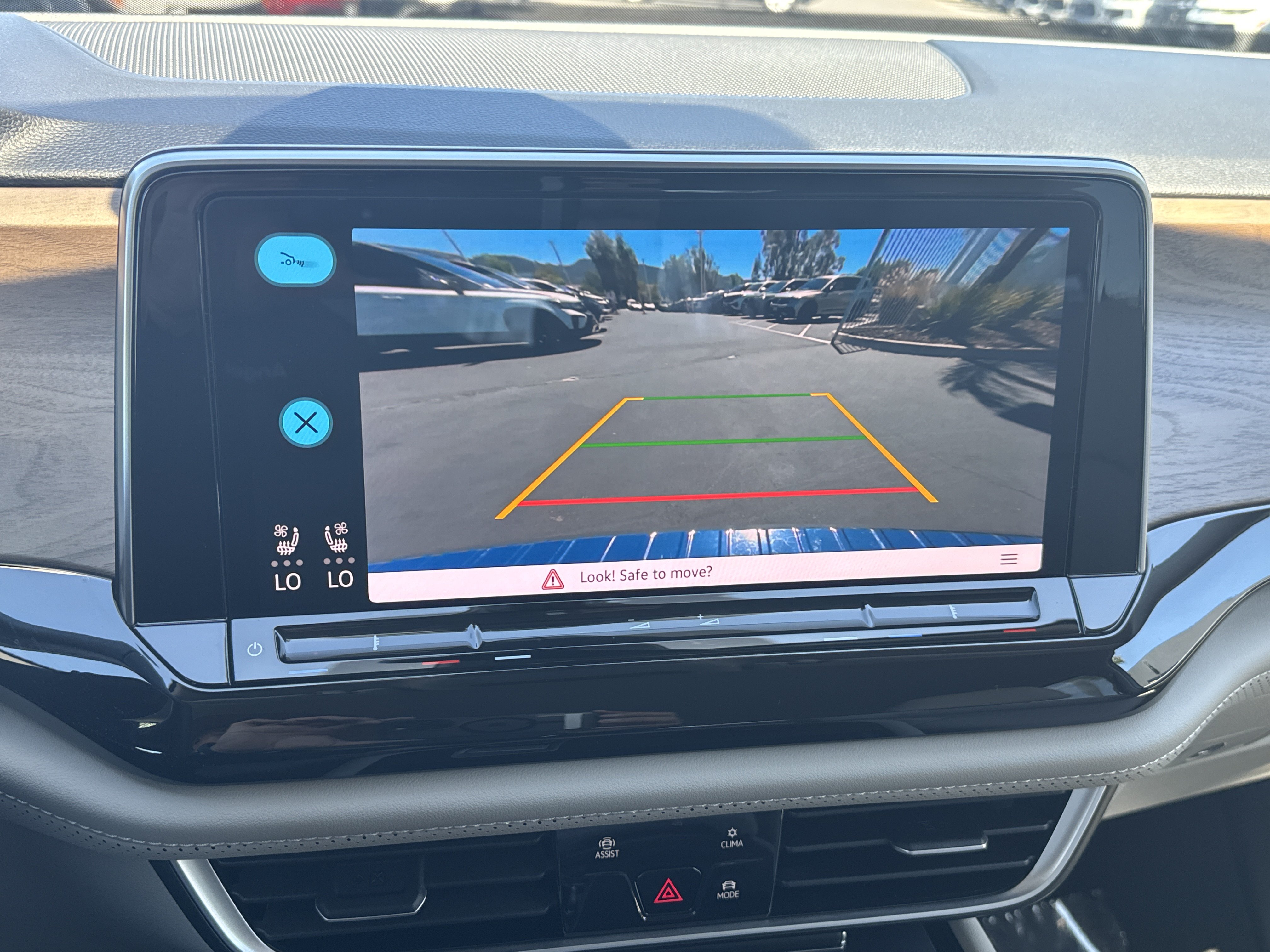 Used 2026 Volkswagen Atlas SE FWD image 24