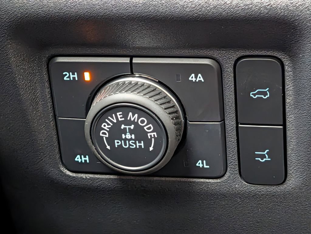 Used 2025 Ford Expedition Tremor AWD/4WD image 43
