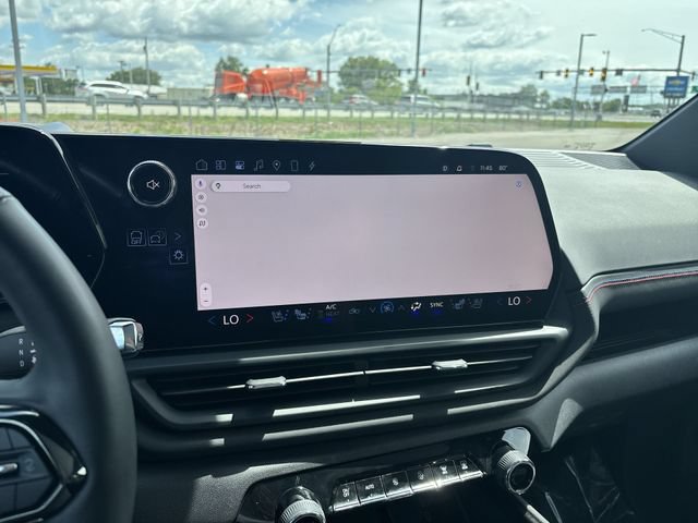 Certified 2025 Chevrolet Silverado EV RST AWD/4WD image 29