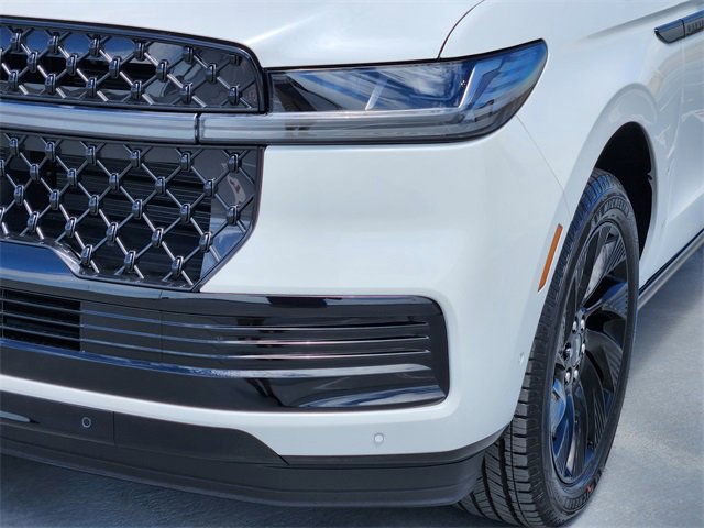 New 2025 Lincoln Navigator L Reserve w/ Jet Appearance Package image 8