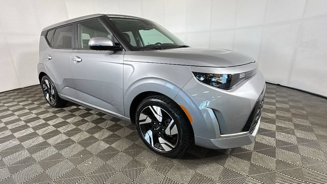 Used 2023 Kia Soul GT-Line FWD video 2