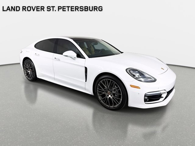 Used 2023 Porsche Panamera 4 Platinum Edition image 3