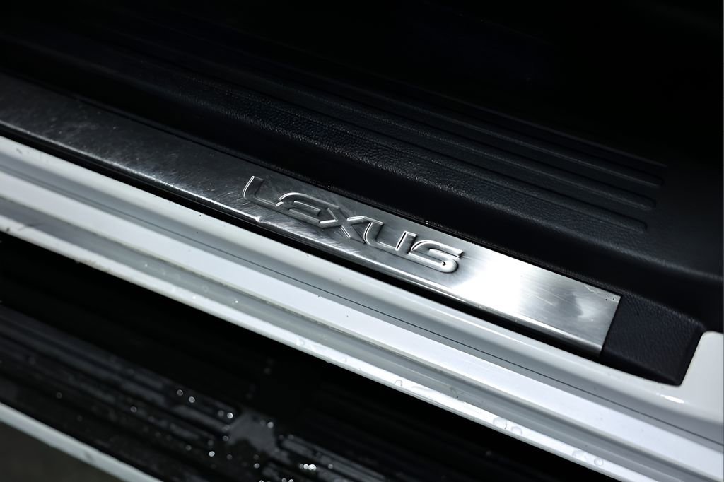 Used 2020 Lexus GX 460 Premium w/ Premium Package image 15