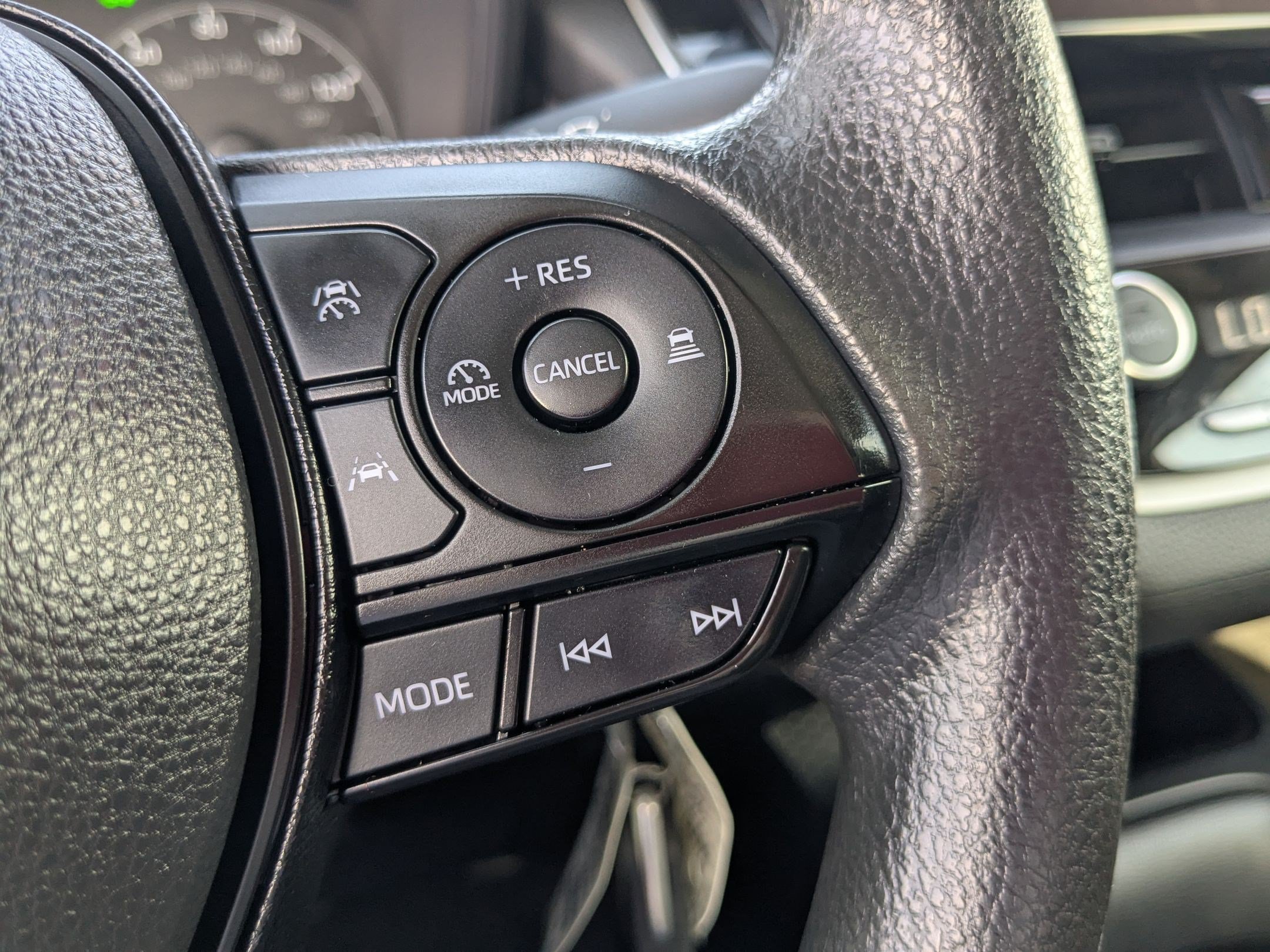 Used 2024 Toyota Corolla LE FWD image 18