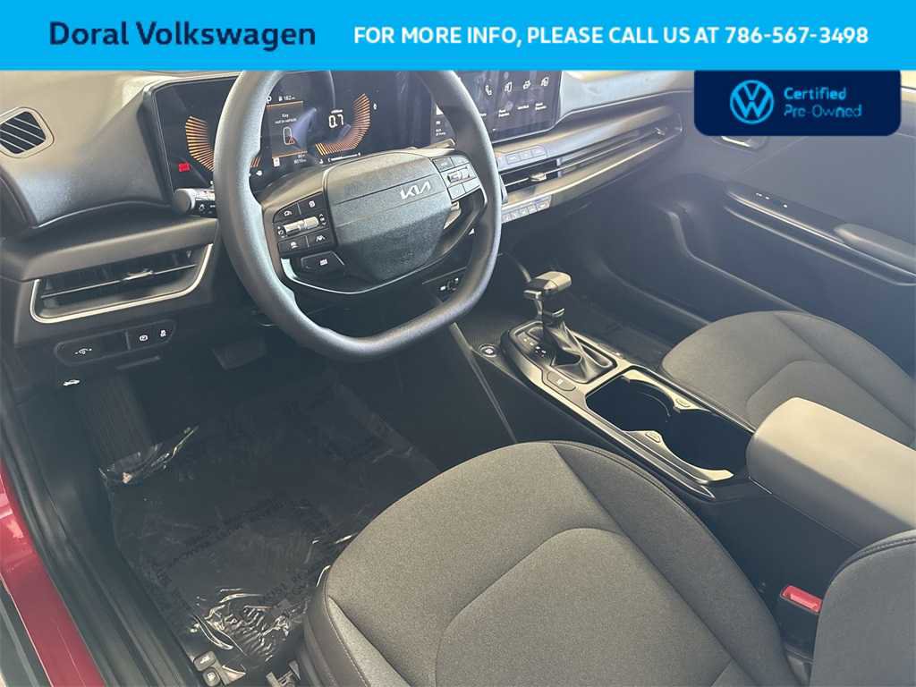 Used 2025 Kia K4 LXS image 13