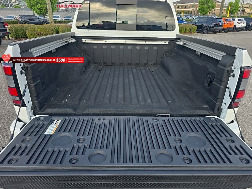 Used 2024 Nissan Frontier SV w/ SV Convenience Package image 21