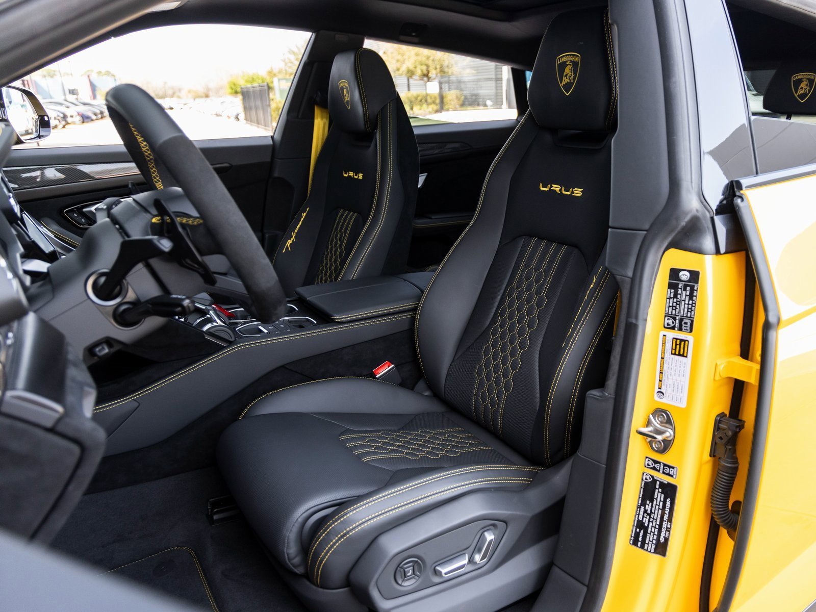 Used 2024 Lamborghini Urus Performante image 29