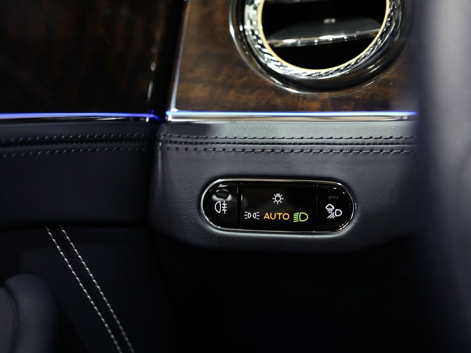 Used 2020 Bentley Continental GT AWD/4WD image 49