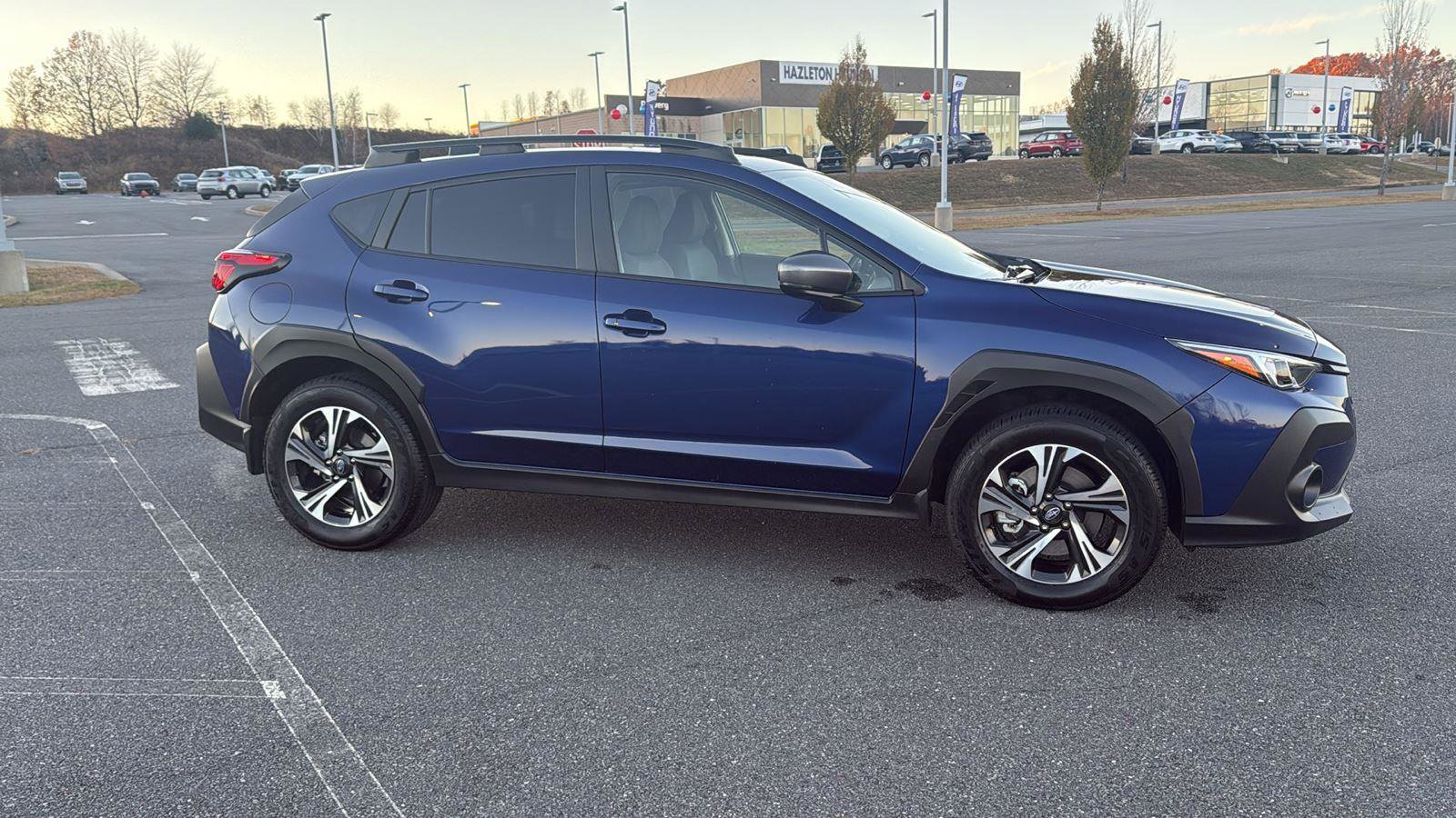 Used 2024 Subaru Crosstrek 2.0i Premium image 3