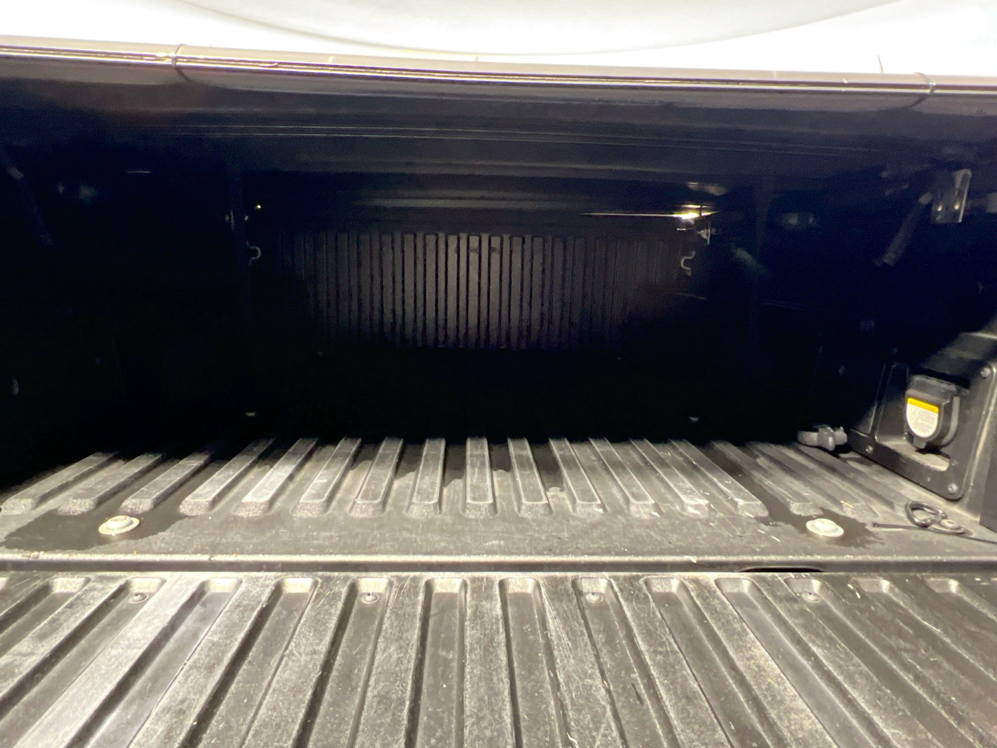 Used 2017 Toyota Tacoma TRD Sport w/ Tow Package (A/T) image 33