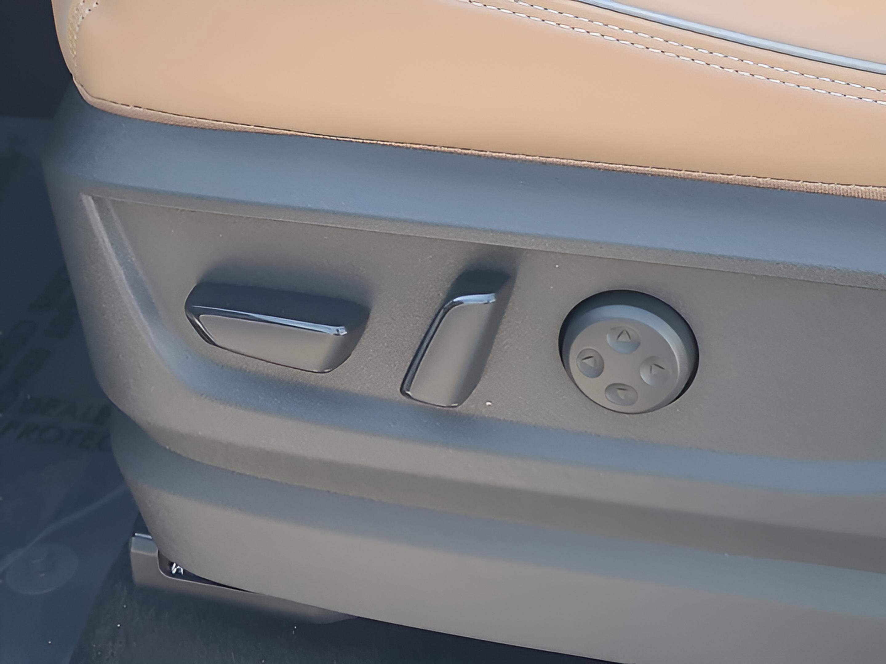 New 2026 INFINITI QX80 Luxe w/ Cargo Package image 23