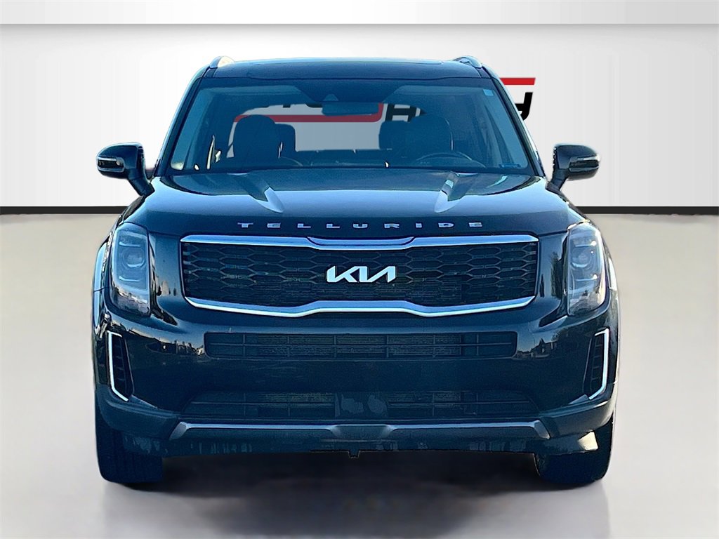 Used 2022 Kia Telluride S image 2