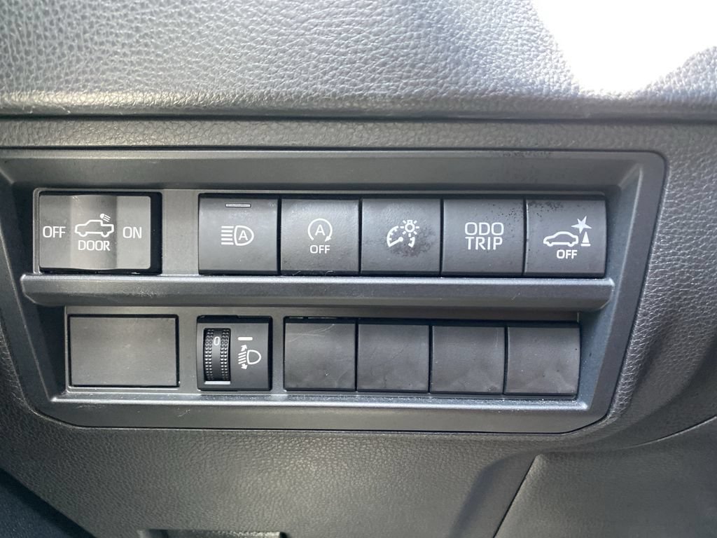 Used 2022 Toyota Tundra SR5 w/ Convenience Package RWD image 22