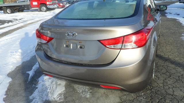Used 2013 Hyundai Elantra GLS w/ Preferred Pkg FWD image 11