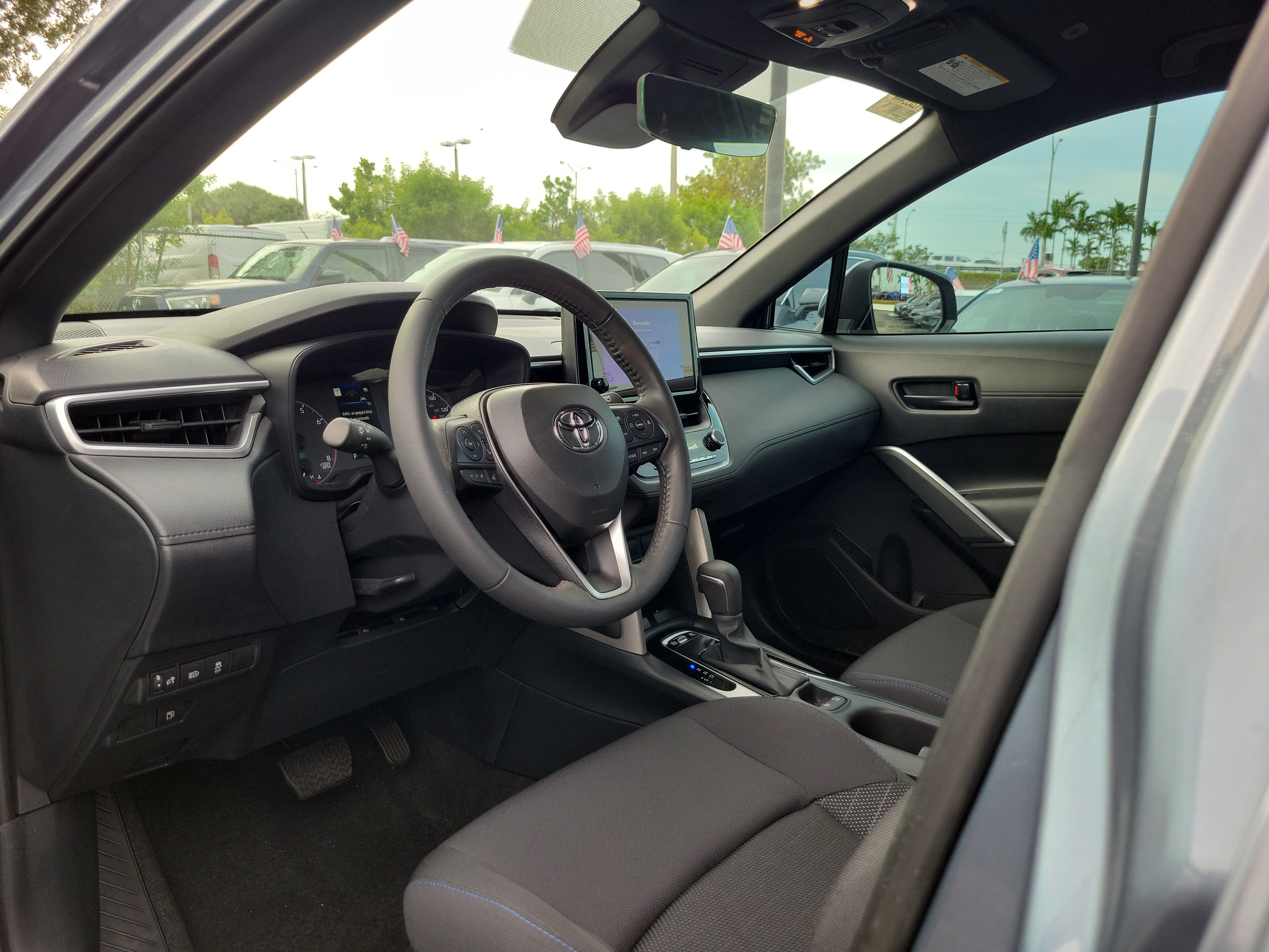 Used 2024 Toyota Corolla Cross AWD Hybrid image 19