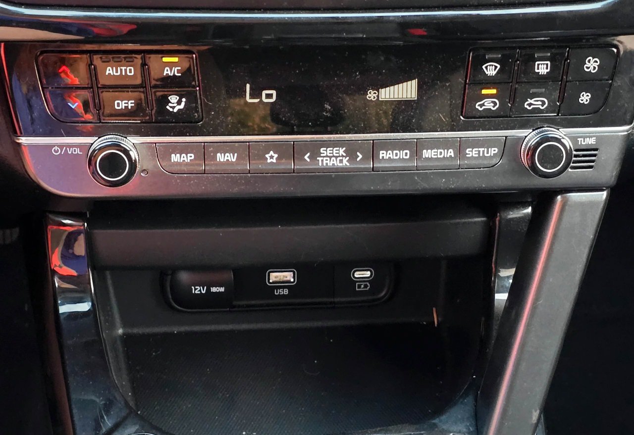 Used 2024 Kia Seltos S AWD/4WD image 19