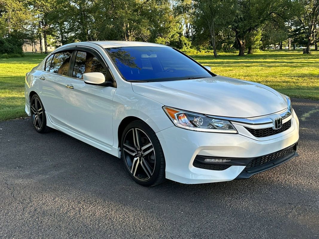 Used 2017 Honda Accord Sport Special Edition image 8