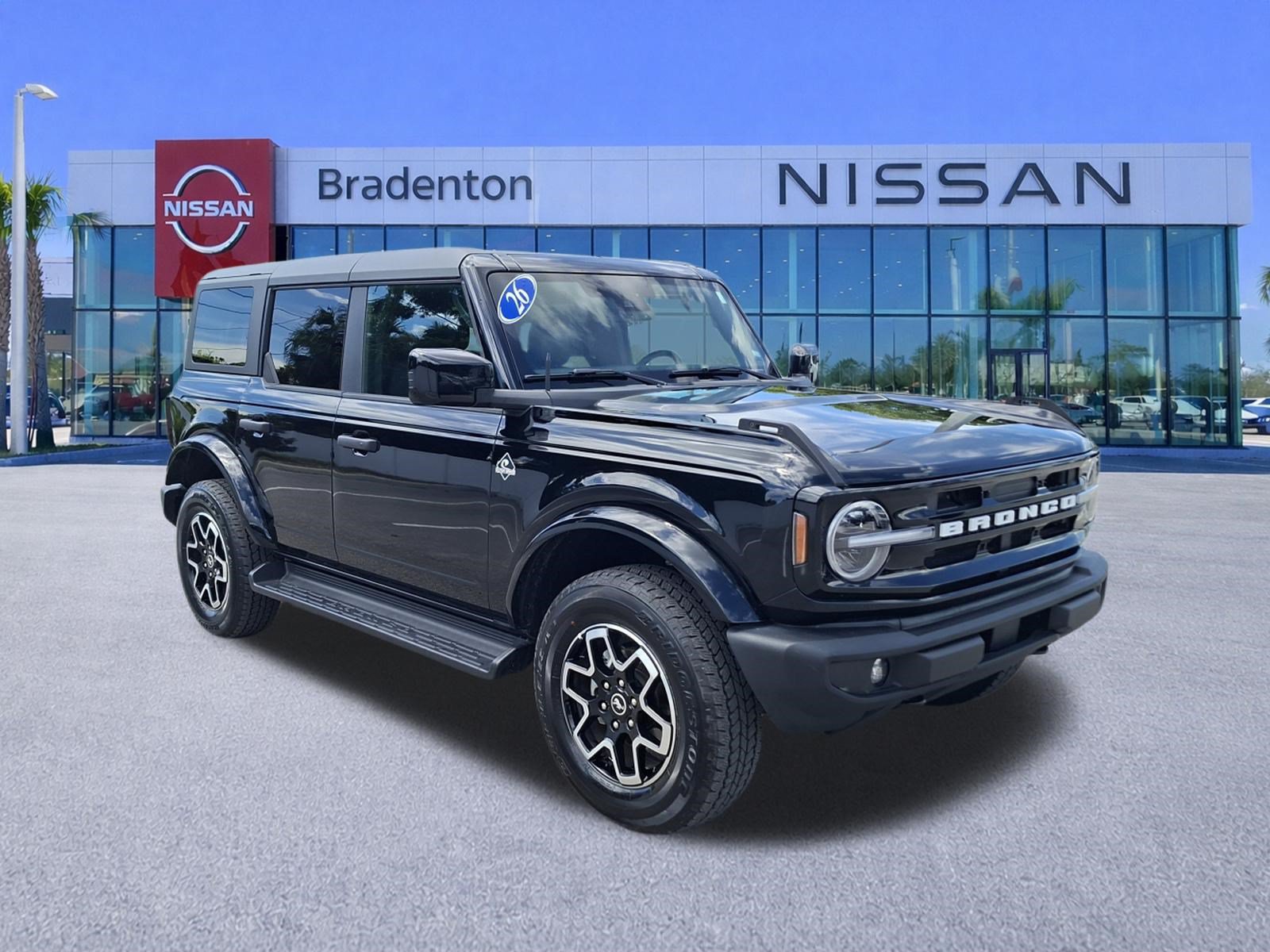 Used 2026 Ford Bronco Outer Banks AWD/4WD image 3