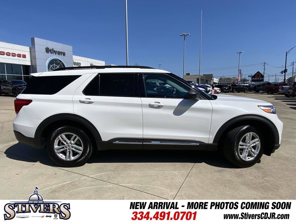 Used 2022 Ford Explorer XLT image 11