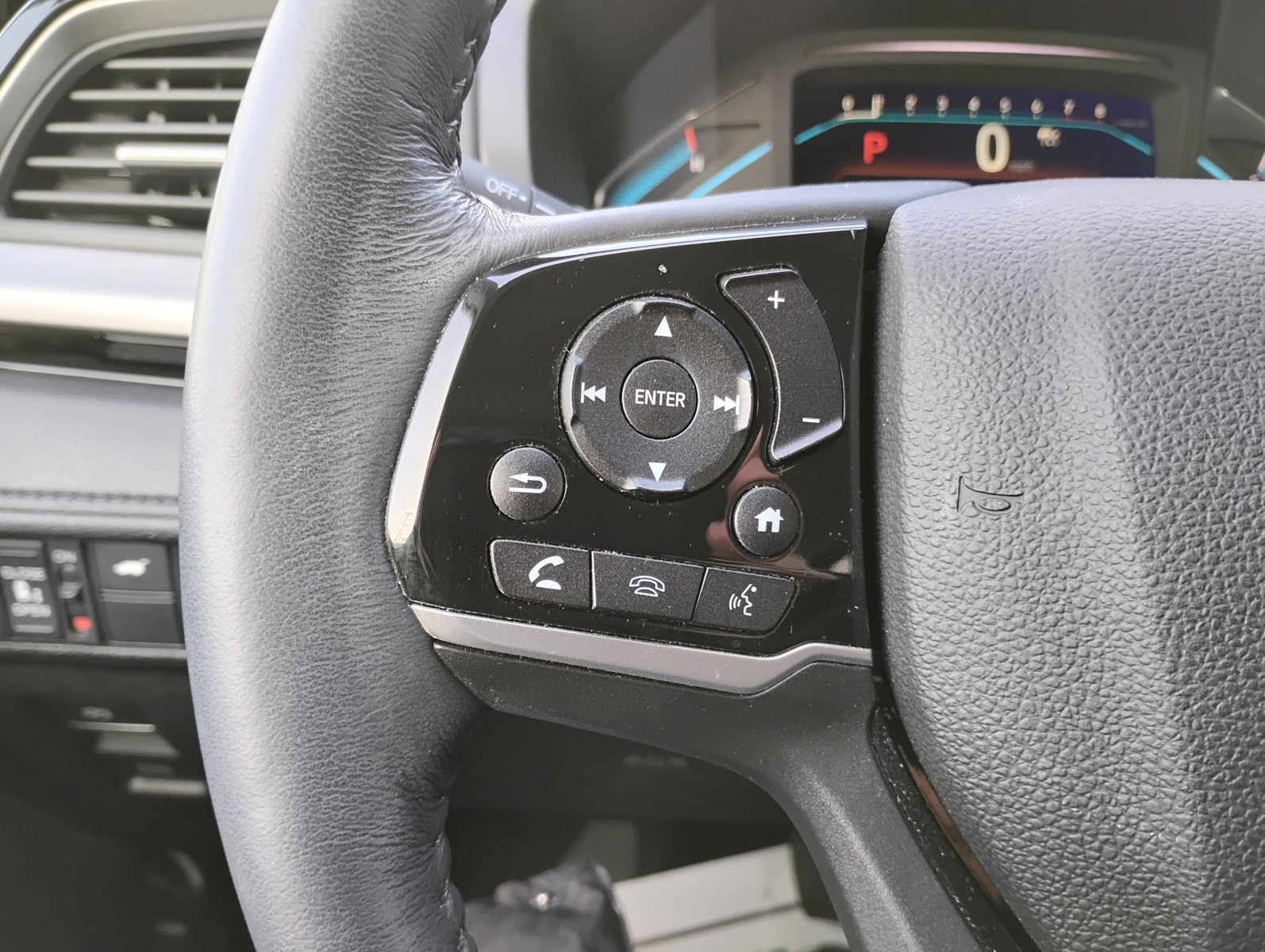 Used 2024 Honda Odyssey Touring image 9