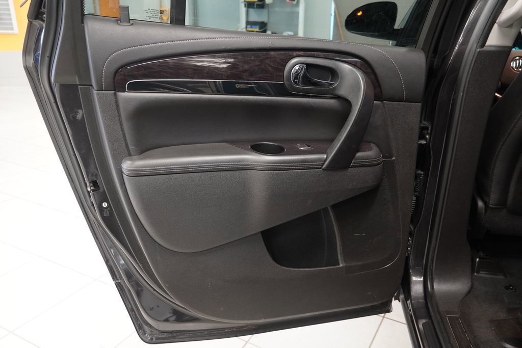 Used 2017 Buick Enclave Leather image 28