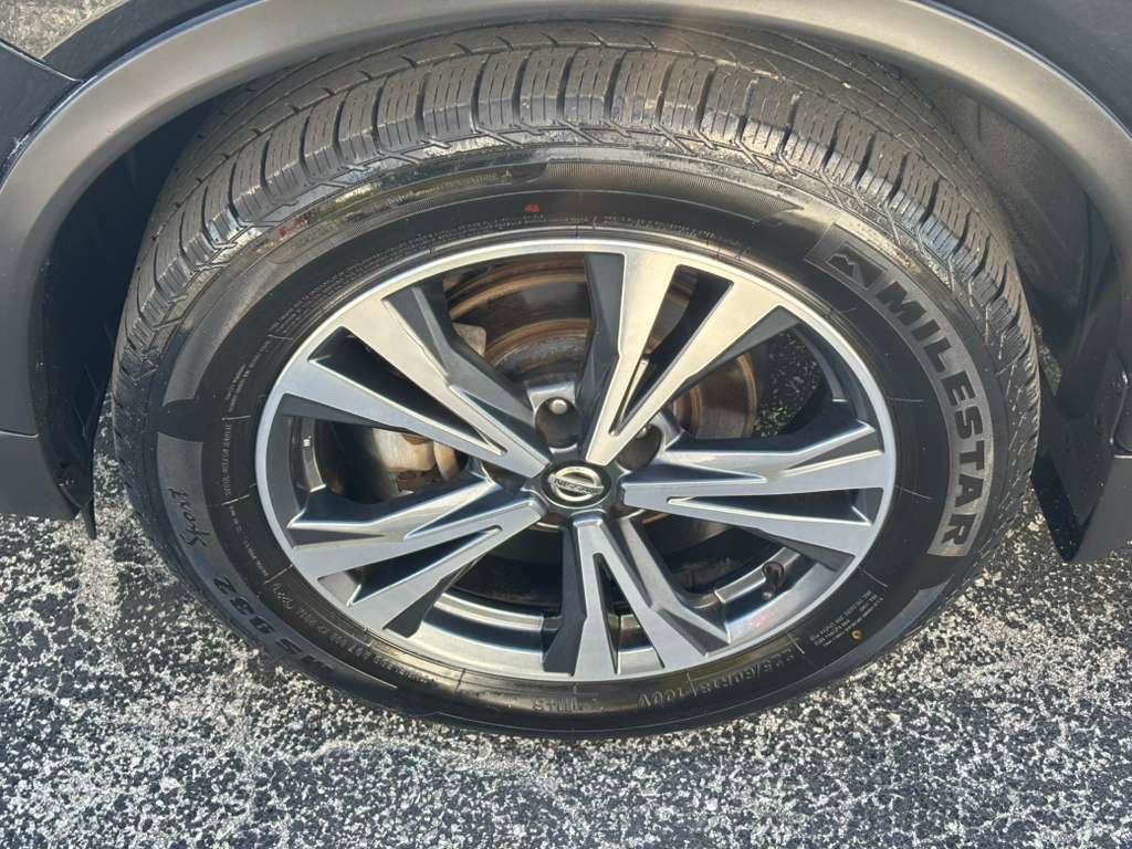 Used 2018 Nissan Rogue SL image 29