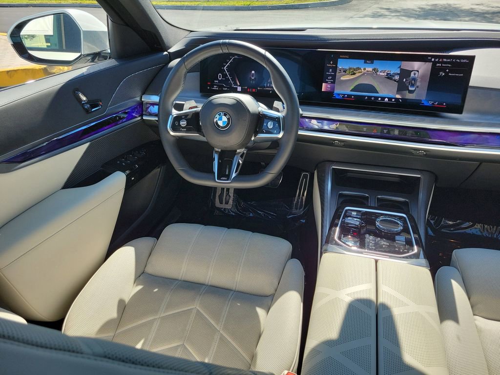 Used 2024 BMW 760i xDrive w/ Executive Package image 18